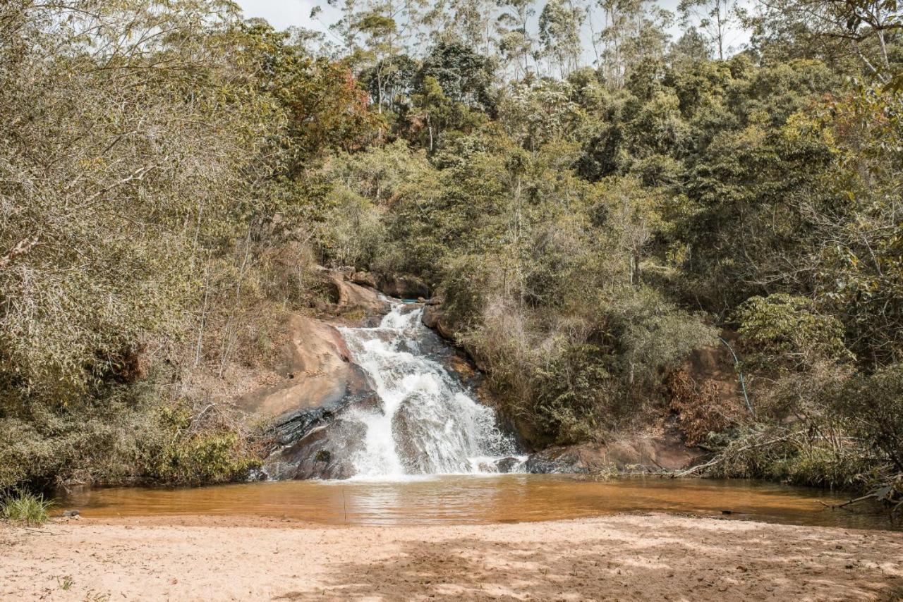 Casa De Campo Banheira, Lareira E Cachoeira بيدرا أزول المظهر الخارجي الصورة