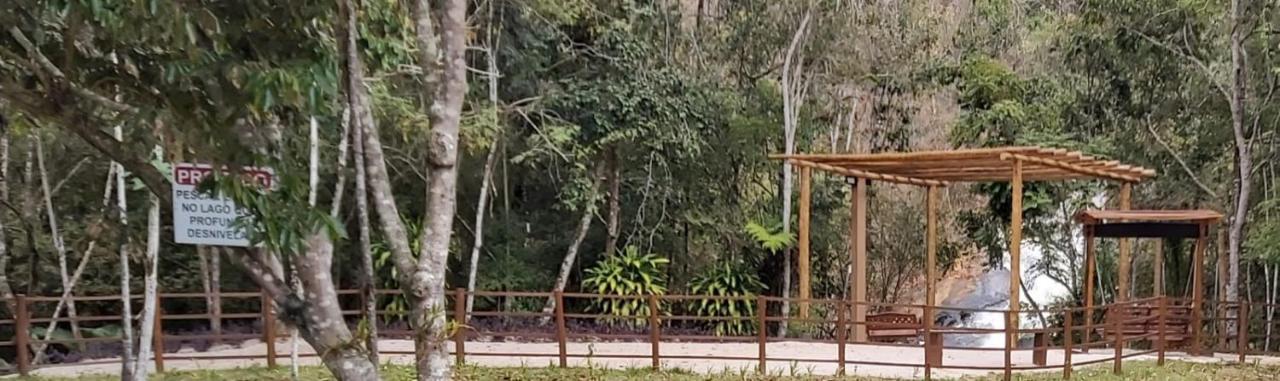 Casa De Campo Banheira, Lareira E Cachoeira بيدرا أزول المظهر الخارجي الصورة
